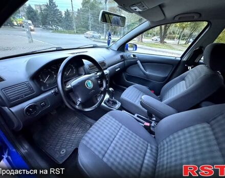 Синий Шкода Октавия, объемом двигателя 1.6 л и пробегом 224 тыс. км за 6650 $, фото 4 на Automoto.ua