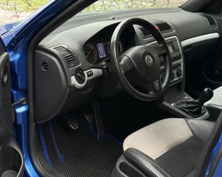 Синий Шкода Октавия, объемом двигателя 2 л и пробегом 314 тыс. км за 6850 $, фото 6 на Automoto.ua