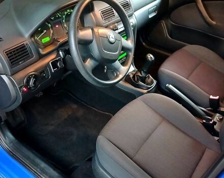 Синій Шкода Октавія, об'ємом двигуна 1.6 л та пробігом 235 тис. км за 7150 $, фото 4 на Automoto.ua