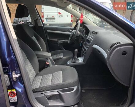 Синий Шкода Октавия, объемом двигателя 1.4 л и пробегом 266 тыс. км за 5800 $, фото 13 на Automoto.ua