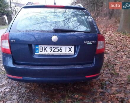 Синий Шкода Октавия, объемом двигателя 1.6 л и пробегом 176 тыс. км за 6800 $, фото 1 на Automoto.ua