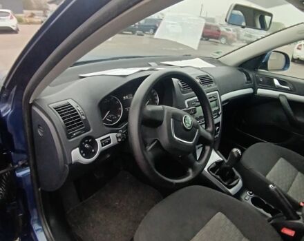 Синий Шкода Октавия, объемом двигателя 1.6 л и пробегом 202 тыс. км за 8100 $, фото 6 на Automoto.ua