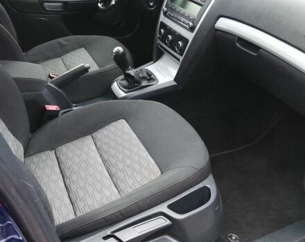 Синій Шкода Октавія, об'ємом двигуна 1.8 л та пробігом 228 тис. км за 7600 $, фото 4 на Automoto.ua