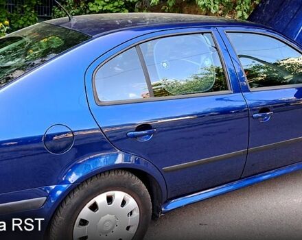 Синий Шкода Октавия, объемом двигателя 1.6 л и пробегом 176 тыс. км за 6000 $, фото 3 на Automoto.ua