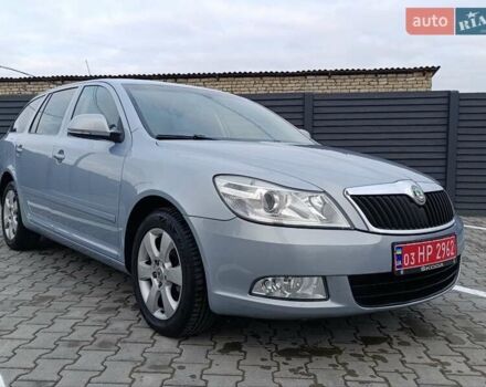 Синій Шкода Октавія, об'ємом двигуна 1.8 л та пробігом 228 тис. км за 7400 $, фото 3 на Automoto.ua