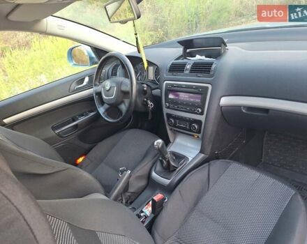Синій Шкода Октавія, об'ємом двигуна 1.4 л та пробігом 243 тис. км за 6800 $, фото 2 на Automoto.ua