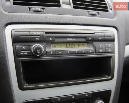 Шкода Октавія 2009 у Харкові на Automoto.ua Синій Шкода Октавія, об'ємом двигуна 1.6 л та пробігом 249 тис. км за 6999 $, фото 14 на Automoto.ua