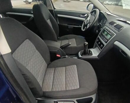 Синий Шкода Октавия, объемом двигателя 1.6 л и пробегом 202 тыс. км за 8100 $, фото 3 на Automoto.ua