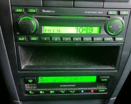 Синій Шкода Октавія, об'ємом двигуна 1.6 л та пробігом 235 тис. км за 7150 $, фото 7 на Automoto.ua