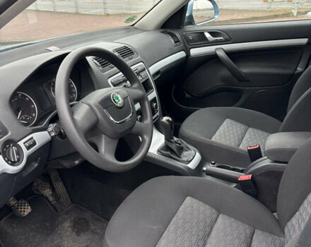 Синий Шкода Октавия, объемом двигателя 1.6 л и пробегом 86 тыс. км за 7900 $, фото 24 на Automoto.ua