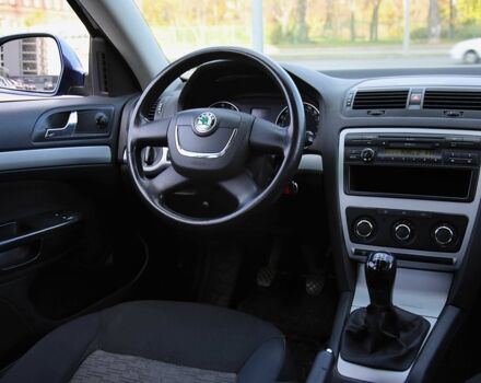 Шкода Октавія 2009 у Харкові на Automoto.ua Синій Шкода Октавія, об'ємом двигуна 1.6 л та пробігом 249 тис. км за 6999 $, фото 10 на Automoto.ua