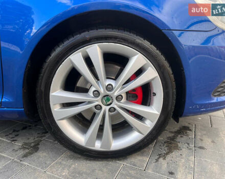 Синій Шкода Октавія, об'ємом двигуна 2 л та пробігом 205 тис. км за 11000 $, фото 78 на Automoto.ua