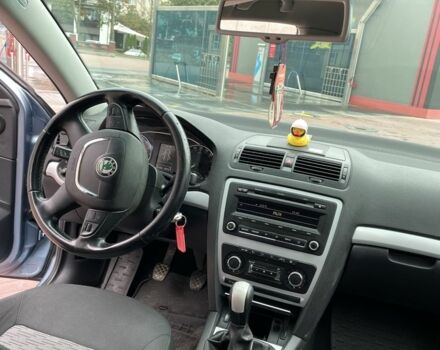 Синий Шкода Октавия, объемом двигателя 1.6 л и пробегом 288 тыс. км за 7950 $, фото 6 на Automoto.ua