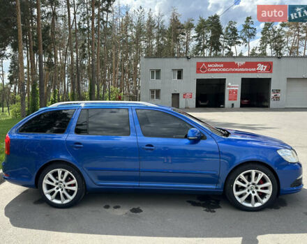 Синий Шкода Октавия, объемом двигателя 2 л и пробегом 243 тыс. км за 10300 $, фото 4 на Automoto.ua
