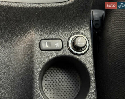 Синий Шкода Октавия, объемом двигателя 1.6 л и пробегом 186 тыс. км за 8400 $, фото 81 на Automoto.ua