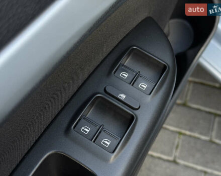 Синий Шкода Октавия, объемом двигателя 1.6 л и пробегом 186 тыс. км за 8400 $, фото 70 на Automoto.ua