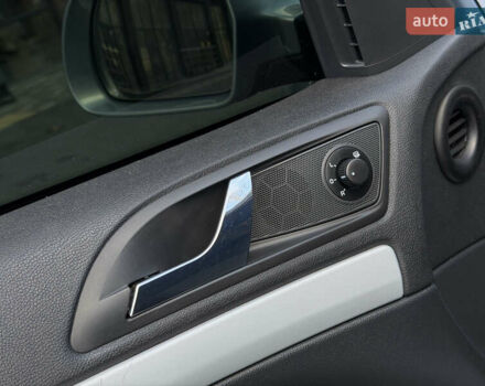 Синий Шкода Октавия, объемом двигателя 1.6 л и пробегом 186 тыс. км за 8400 $, фото 68 на Automoto.ua