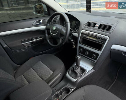 Синий Шкода Октавия, объемом двигателя 1.6 л и пробегом 186 тыс. км за 8400 $, фото 90 на Automoto.ua