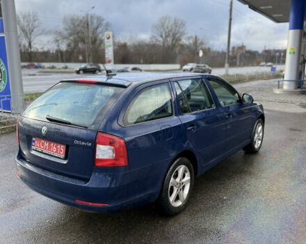 Синий Шкода Октавия, объемом двигателя 1.6 л и пробегом 215 тыс. км за 9500 $, фото 2 на Automoto.ua