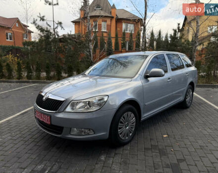 Синий Шкода Октавия, объемом двигателя 1.6 л и пробегом 186 тыс. км за 8400 $, фото 4 на Automoto.ua