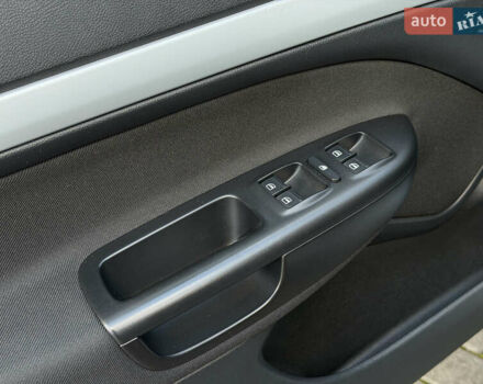 Синий Шкода Октавия, объемом двигателя 1.6 л и пробегом 186 тыс. км за 8400 $, фото 69 на Automoto.ua