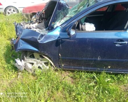 Синій Шкода Октавія, об'ємом двигуна 1.2 л та пробігом 200 тис. км за 1500 $, фото 4 на Automoto.ua