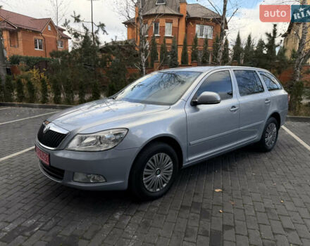 Синий Шкода Октавия, объемом двигателя 1.6 л и пробегом 186 тыс. км за 8400 $, фото 5 на Automoto.ua