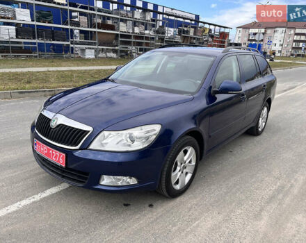 Синий Шкода Октавия, объемом двигателя 1.8 л и пробегом 223 тыс. км за 7600 $, фото 1 на Automoto.ua