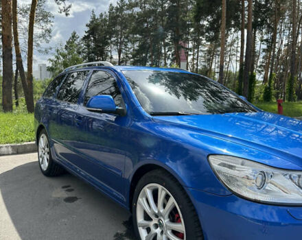 Синий Шкода Октавия, объемом двигателя 2 л и пробегом 243 тыс. км за 10300 $, фото 2 на Automoto.ua