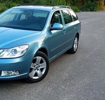 Синий Шкода Октавия, объемом двигателя 1.6 л и пробегом 270 тыс. км за 7700 $, фото 1 на Automoto.ua