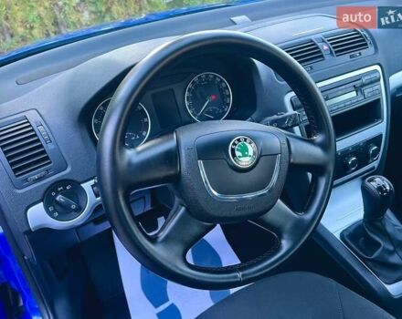 Шкода Октавия 2010 в Полтаве на Automoto.ua Синий Шкода Октавия, объемом двигателя 1.6 л и пробегом 233 тыс. км за 7800 $, фото 64 на Automoto.ua