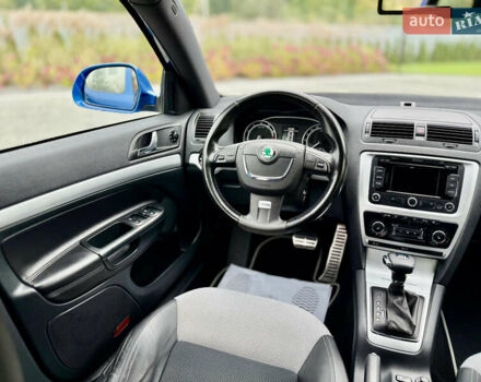 Синій Шкода Октавія, об'ємом двигуна 2 л та пробігом 205 тис. км за 11000 $, фото 27 на Automoto.ua