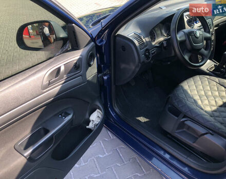 Синій Шкода Октавія, об'ємом двигуна 1.6 л та пробігом 240 тис. км за 6450 $, фото 3 на Automoto.ua