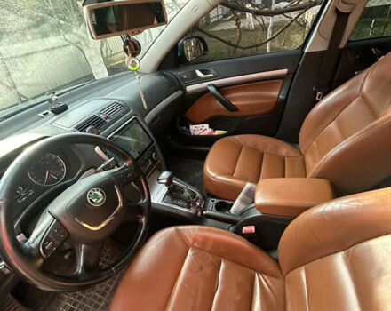 Синій Шкода Октавія, об'ємом двигуна 1.2 л та пробігом 313 тис. км за 8300 $, фото 4 на Automoto.ua