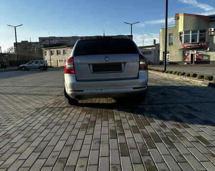 Синий Шкода Октавия, объемом двигателя 1.2 л и пробегом 225 тыс. км за 6300 $, фото 4 на Automoto.ua