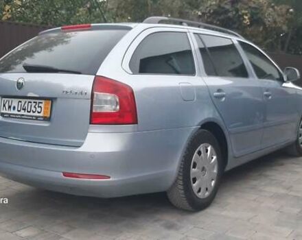 Синий Шкода Октавия, объемом двигателя 1.6 л и пробегом 255 тыс. км за 8500 $, фото 4 на Automoto.ua