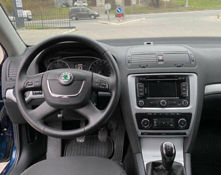 Синій Шкода Октавія, об'ємом двигуна 1.6 л та пробігом 241 тис. км за 7800 $, фото 30 на Automoto.ua