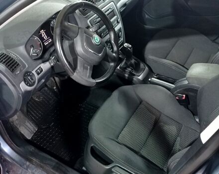 Шкода Октавия 2011 в Черкассах на Automoto.ua Синий Шкода Октавия, объемом двигателя 1.8 л и пробегом 220 тыс. км за 8200 $, фото 3 на Automoto.ua