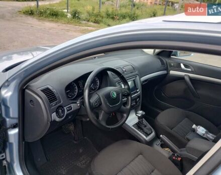 Синий Шкода Октавия, объемом двигателя 2 л и пробегом 238 тыс. км за 9700 $, фото 13 на Automoto.ua