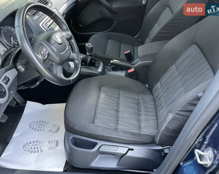 Синий Шкода Октавия, объемом двигателя 1.6 л и пробегом 273 тыс. км за 7800 $, фото 23 на Automoto.ua