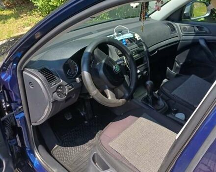 Синий Шкода Октавия, объемом двигателя 1.6 л и пробегом 280 тыс. км за 6700 $, фото 2 на Automoto.ua