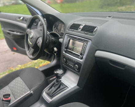 Синій Шкода Октавія, об'ємом двигуна 1.99 л та пробігом 278 тис. км за 9699 $, фото 39 на Automoto.ua