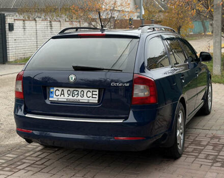 Синий Шкода Октавия, объемом двигателя 1.6 л и пробегом 287 тыс. км за 8500 $, фото 3 на Automoto.ua