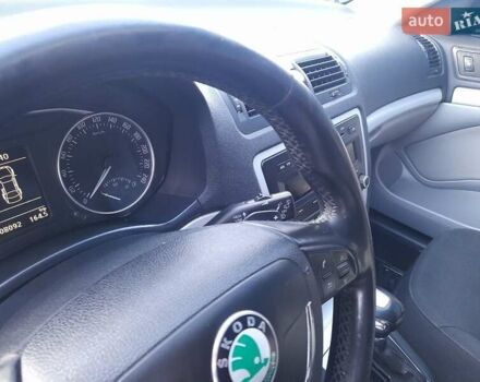 Синий Шкода Октавия, объемом двигателя 1.6 л и пробегом 317 тыс. км за 7777 $, фото 6 на Automoto.ua