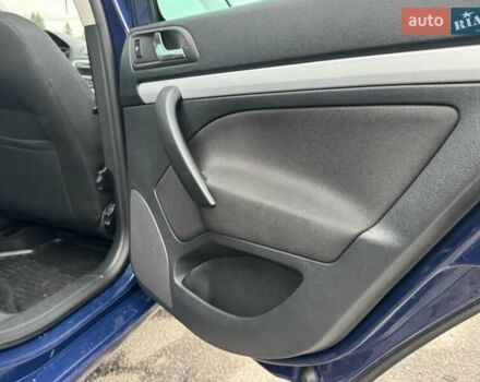 Синий Шкода Октавия, объемом двигателя 1.6 л и пробегом 245 тыс. км за 8490 $, фото 5 на Automoto.ua