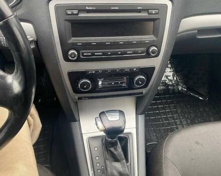 Шкода Октавія 2011 у Хмельницькому на Automoto.ua Синій Шкода Октавія, об'ємом двигуна 1.6 л та пробігом 218 тис. км за 8300 $, фото 8 на Automoto.ua