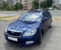 Синій Шкода Октавія, об'ємом двигуна 1.6 л та пробігом 247 тис. км за 9000 $, фото 1 на Automoto.ua