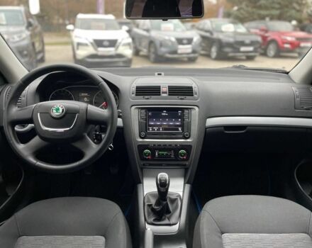 Синій Шкода Октавія, об'ємом двигуна 1.6 л та пробігом 196 тис. км за 7400 $, фото 13 на Automoto.ua