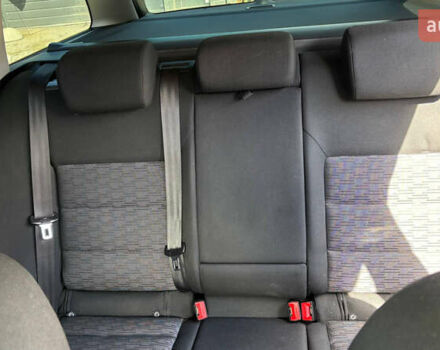 Синий Шкода Октавия, объемом двигателя 1.6 л и пробегом 300 тыс. км за 7500 $, фото 5 на Automoto.ua