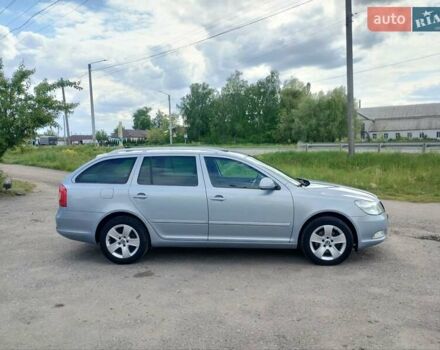 Синий Шкода Октавия, объемом двигателя 2 л и пробегом 238 тыс. км за 9700 $, фото 3 на Automoto.ua